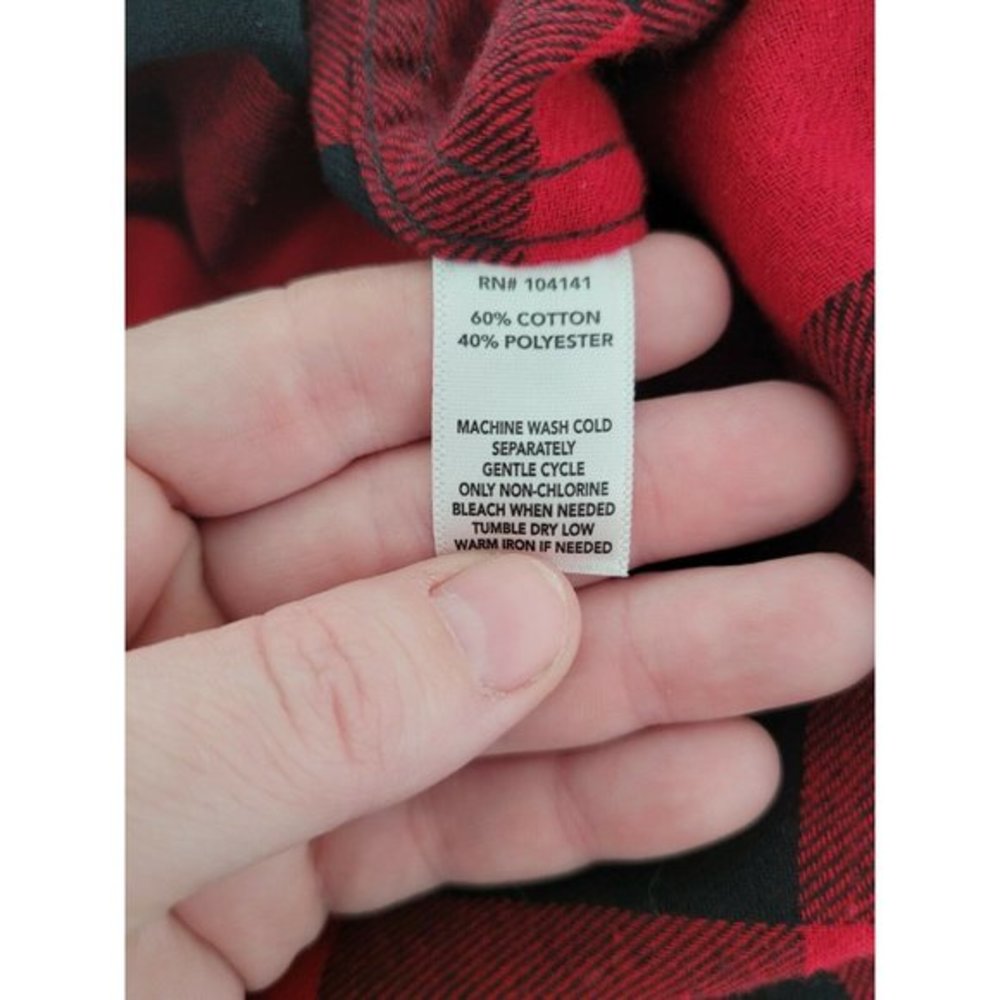 Field And Stream Flannel Red Plaid Size Small - image 6